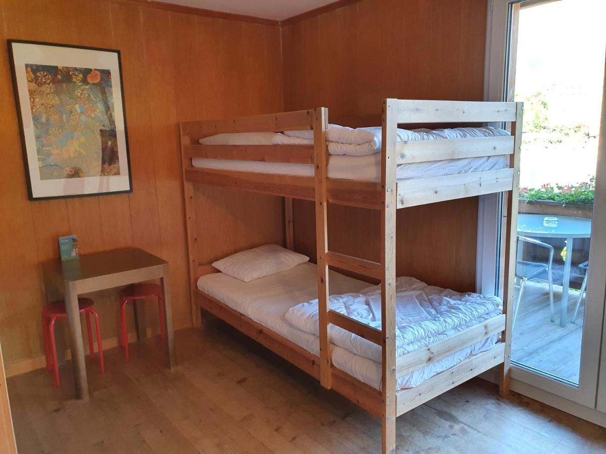 Lake Lodge Hostel Iseltwald Extérieur photo