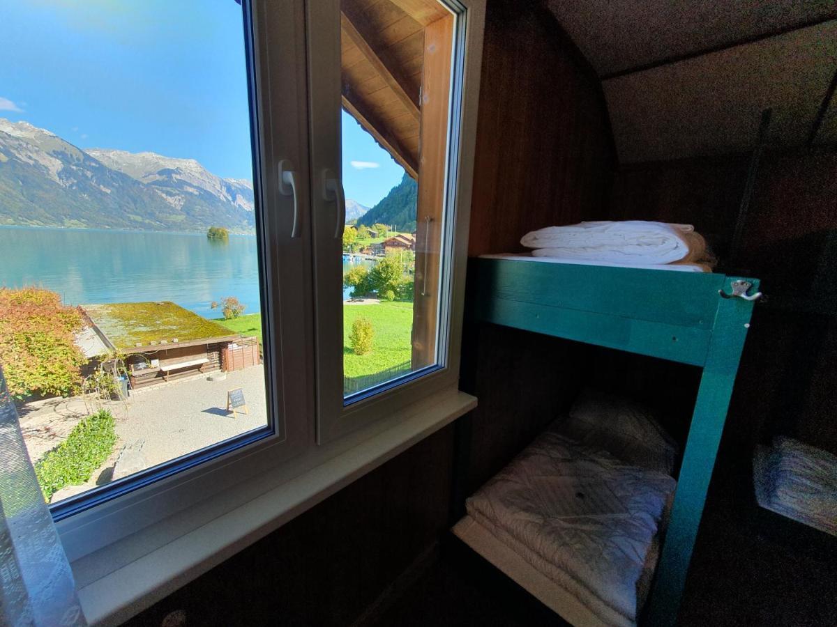 Lake Lodge Hostel Iseltwald Extérieur photo